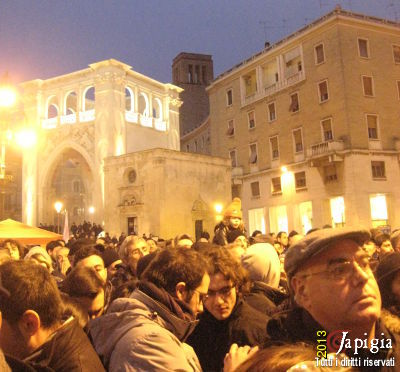 sintesi dello tsunami tour di grillo a lecce