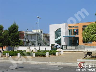 scuola elemntare di via messina a casarano